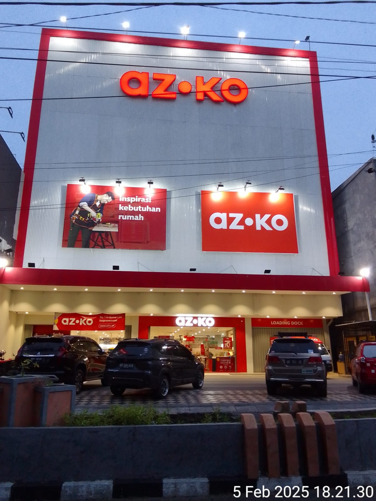 Fasade - Signage AZKO