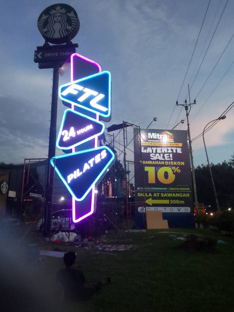 Signage • Neon Box